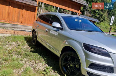 Позашляховик / Кросовер Audi Q7 2012 в 