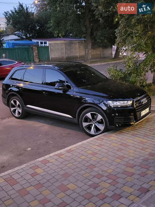 Позашляховик / Кросовер Audi Q7 2015 в Кременчуці