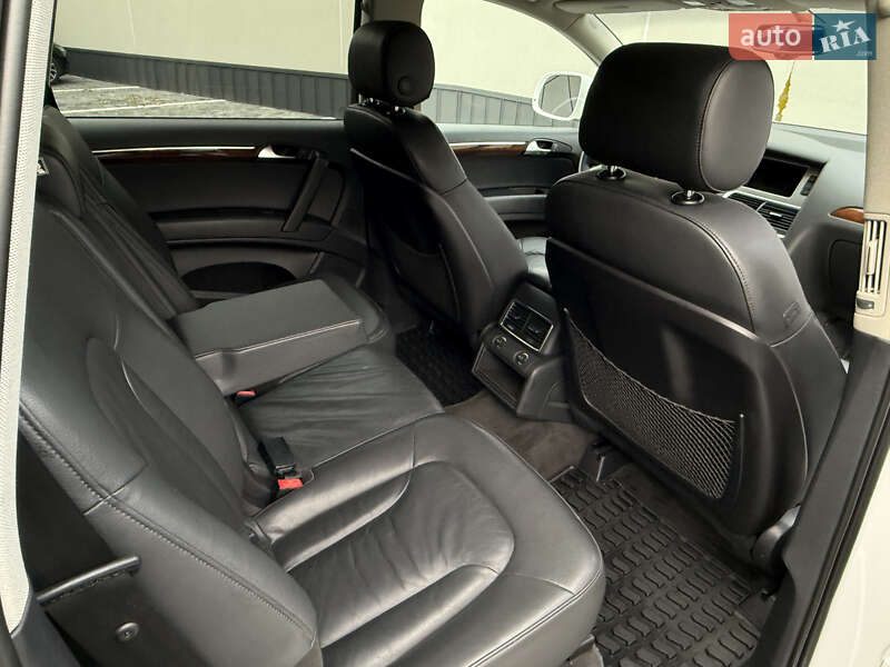 Внедорожник / Кроссовер Audi Q7 2012 в Ровно