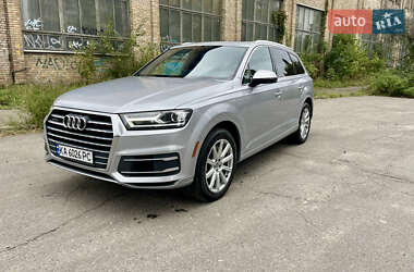 Позашляховик / Кросовер Audi Q7 2016 в 