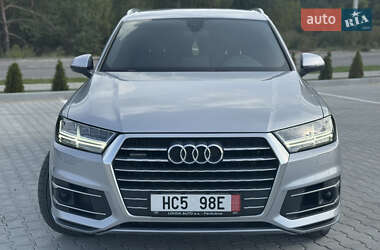 Внедорожник / Кроссовер Audi Q7 2018 в 