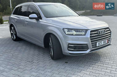 Внедорожник / Кроссовер Audi Q7 2018 в 