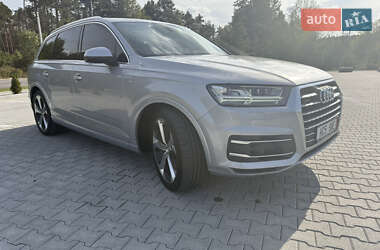 Внедорожник / Кроссовер Audi Q7 2018 в 