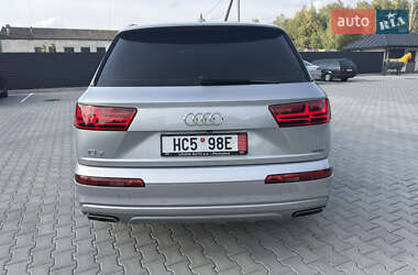 Внедорожник / Кроссовер Audi Q7 2018 в 