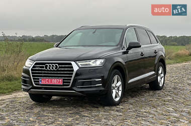 Позашляховик / Кросовер Audi Q7 2017 в 