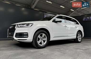 Внедорожник / Кроссовер Audi Q7 2018 в 