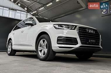 Внедорожник / Кроссовер Audi Q7 2018 в 
