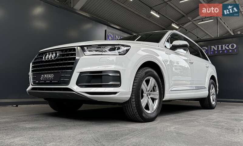Позашляховик / Кросовер Audi Q7 2018 в Києві