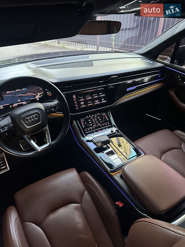 Позашляховик / Кросовер Audi Q7 2020 в Львові