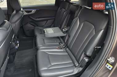 Внедорожник / Кроссовер Audi Q7 2016 в 