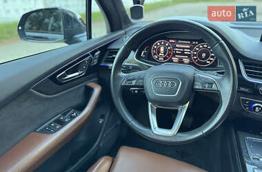 Внедорожник / Кроссовер Audi Q7 2018 в 