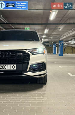 Внедорожник / Кроссовер Audi Q7 2020 в 