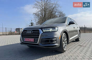 Внедорожник / Кроссовер Audi Q7 2018 в 