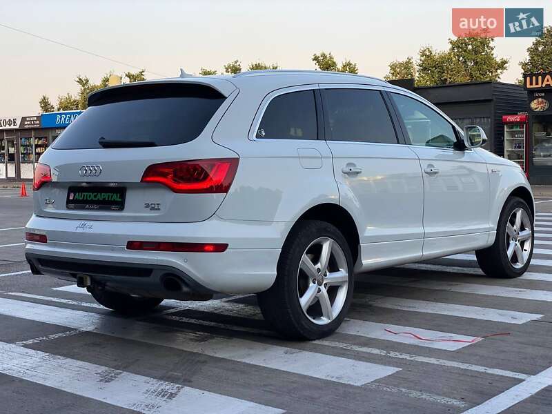 Позашляховик / Кросовер Audi Q7 2013 в Києві