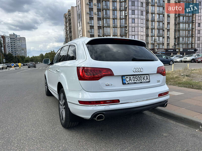 Позашляховик / Кросовер Audi Q7 2013 в Черкасах