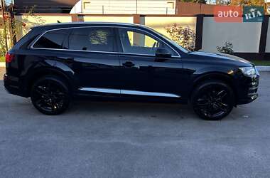 Позашляховик / Кросовер Audi Q7 2016 в 