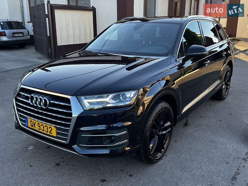 Позашляховик / Кросовер Audi Q7 2016 в Рівному