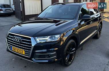 Позашляховик / Кросовер Audi Q7 2016 в 