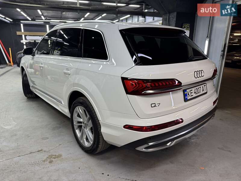Внедорожник / Кроссовер Audi Q7 2020 в Днепре