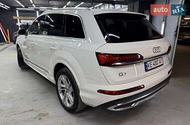 Внедорожник / Кроссовер Audi Q7 2020 в 