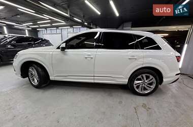 Внедорожник / Кроссовер Audi Q7 2020 в 