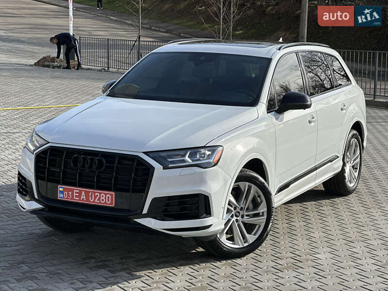 Позашляховик / Кросовер Audi Q7 2021 в Києві