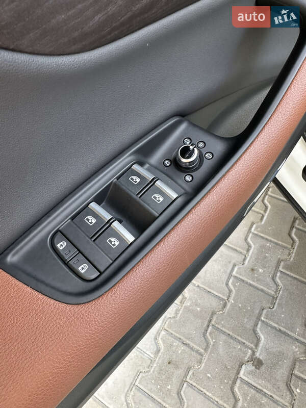 Позашляховик / Кросовер Audi Q7 2021 в Києві