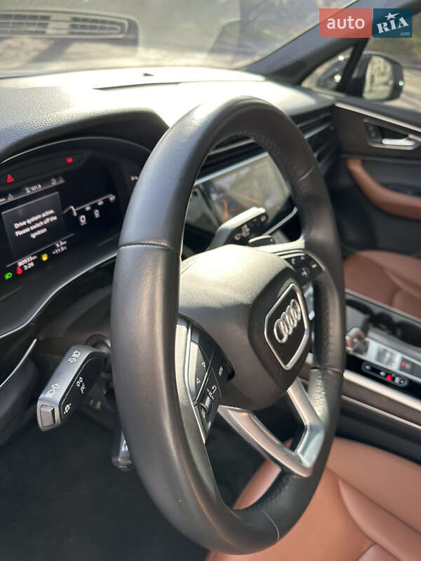 Позашляховик / Кросовер Audi Q7 2021 в Києві