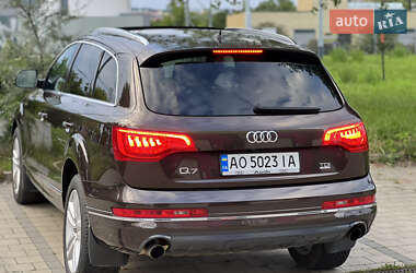 Позашляховик / Кросовер Audi Q7 2009 в 