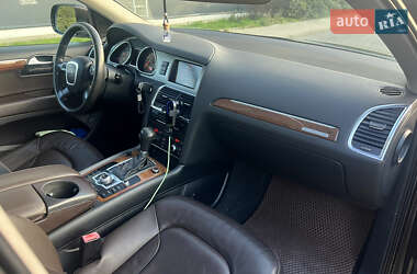 Позашляховик / Кросовер Audi Q7 2009 в 