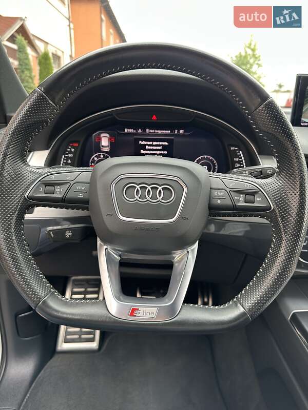 Позашляховик / Кросовер Audi Q7 2017 в Стрию