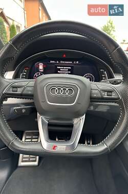 Позашляховик / Кросовер Audi Q7 2017 в 