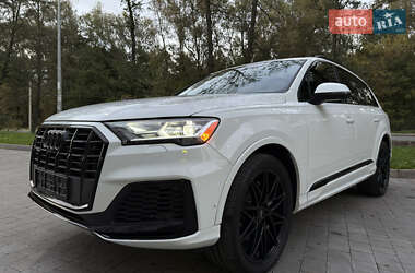 Позашляховик / Кросовер Audi Q7 2020 в 