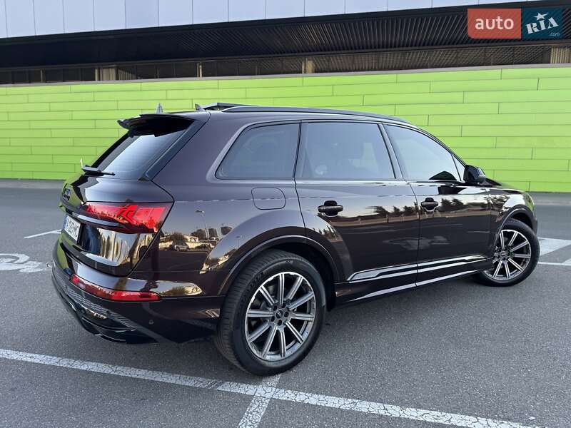 Позашляховик / Кросовер Audi Q7 2022 в Києві