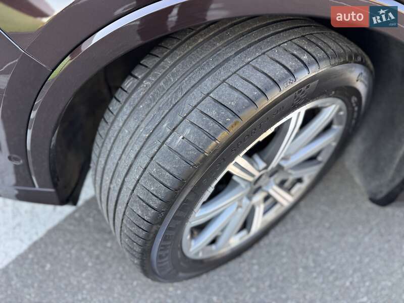 Позашляховик / Кросовер Audi Q7 2022 в Києві