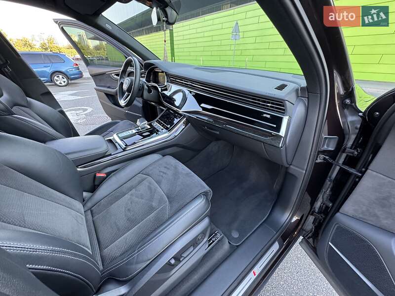 Позашляховик / Кросовер Audi Q7 2022 в Києві