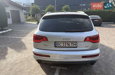 Позашляховик / Кросовер Audi Q7 2012 в 
