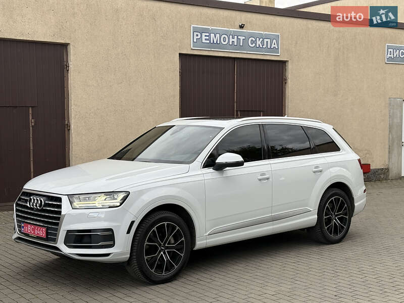 Внедорожник / Кроссовер Audi Q7 2017 в Владимире