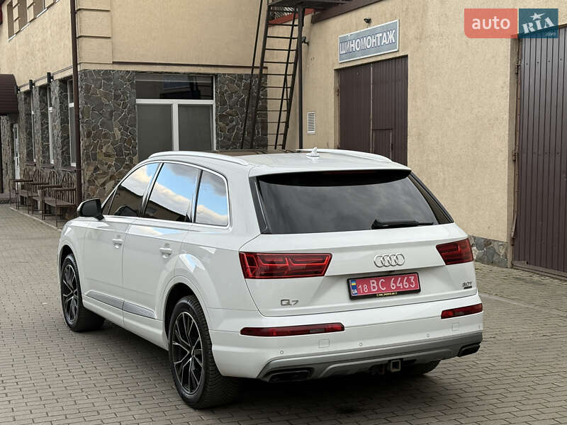 Внедорожник / Кроссовер Audi Q7 2017 в Владимире