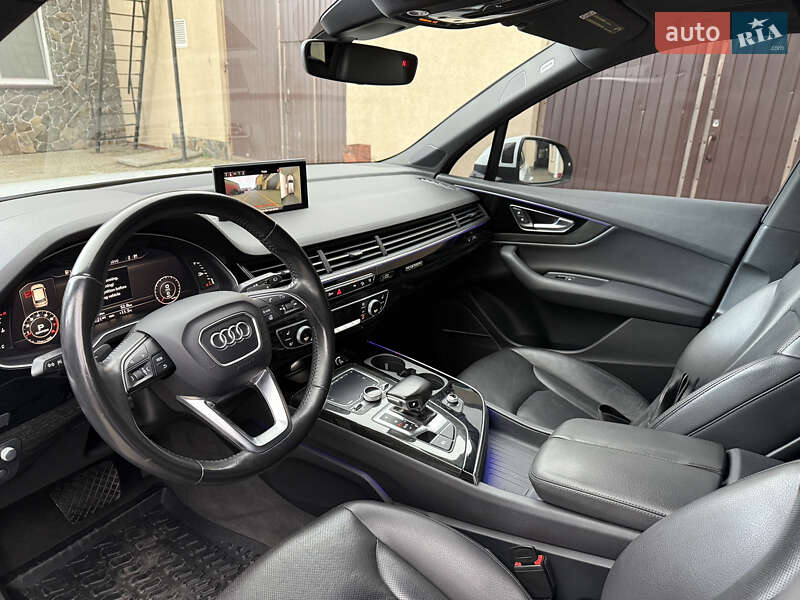 Внедорожник / Кроссовер Audi Q7 2017 в Владимире