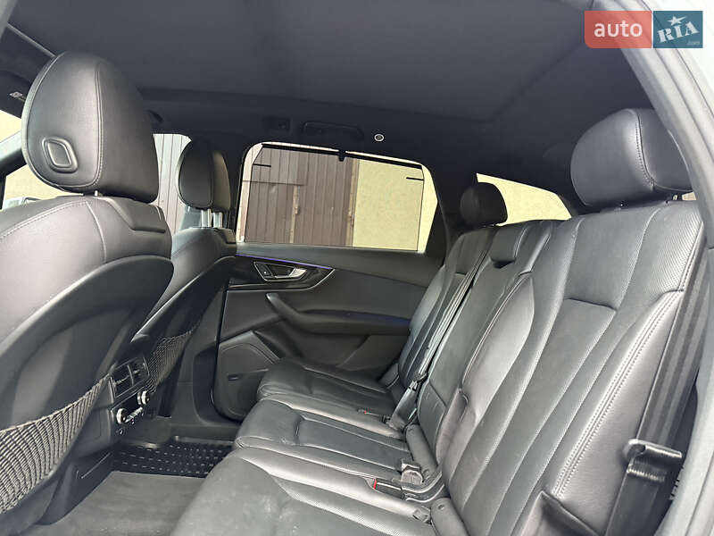 Внедорожник / Кроссовер Audi Q7 2017 в Владимире