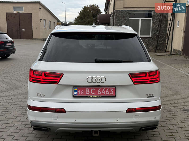 Внедорожник / Кроссовер Audi Q7 2017 в Владимире