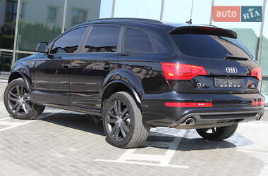 Позашляховик / Кросовер Audi Q7 2015 в 