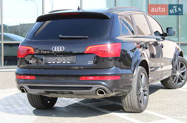 Позашляховик / Кросовер Audi Q7 2015 в 