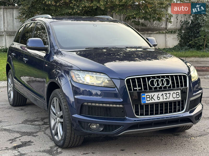 Позашляховик / Кросовер Audi Q7 2010 в 