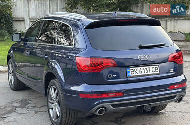 Позашляховик / Кросовер Audi Q7 2010 в 