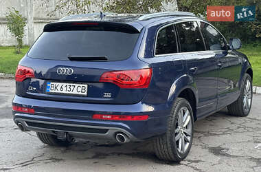 Позашляховик / Кросовер Audi Q7 2010 в 