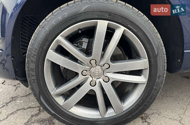 Позашляховик / Кросовер Audi Q7 2010 в 