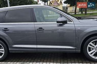 Внедорожник / Кроссовер Audi Q7 2016 в 