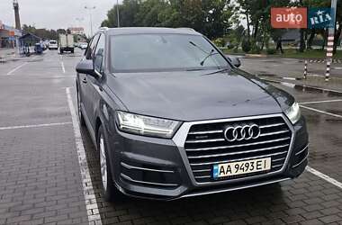 Внедорожник / Кроссовер Audi Q7 2016 в 